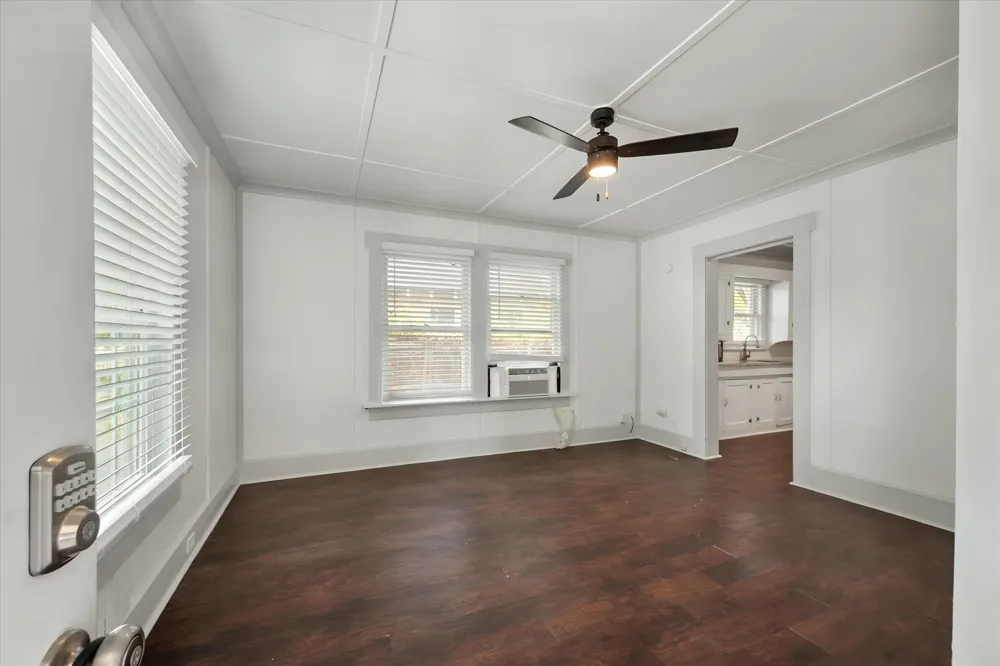 3715 Travis Avenue #A Fort Worth, TX 76110