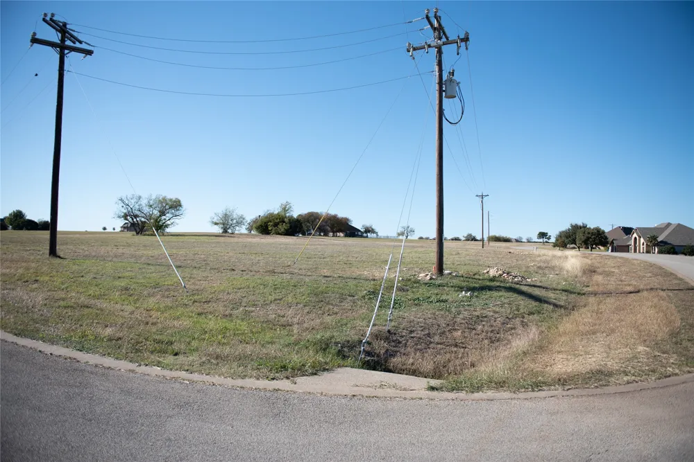 6500 Castle Royle Drive Cleburne, TX 76033