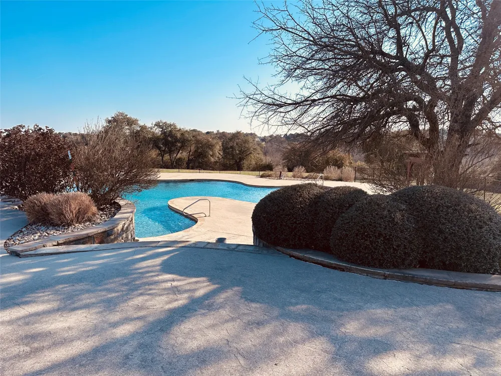 6500 Castle Royle Drive Cleburne, TX 76033