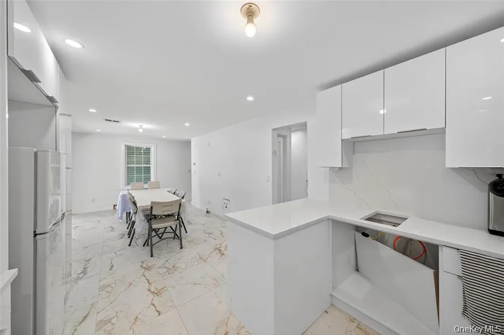 67 North Road Bloomingburg, NY 12721
