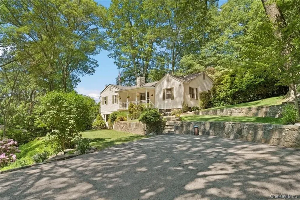 13 Split Rock Road Mahopac, NY 10541