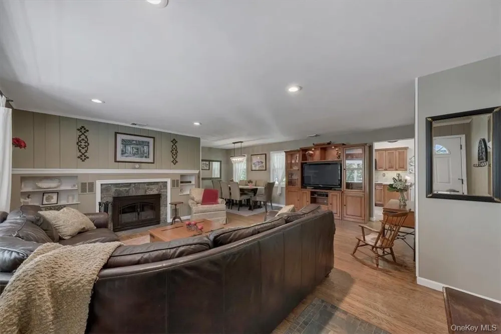 13 Split Rock Road Mahopac, NY 10541