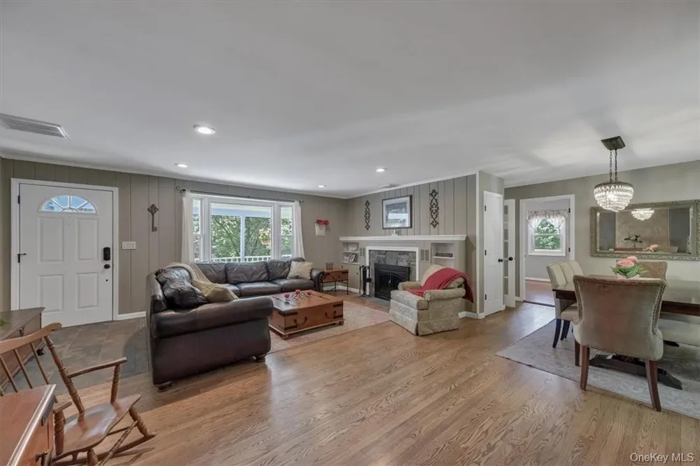 13 Split Rock Road Mahopac, NY 10541