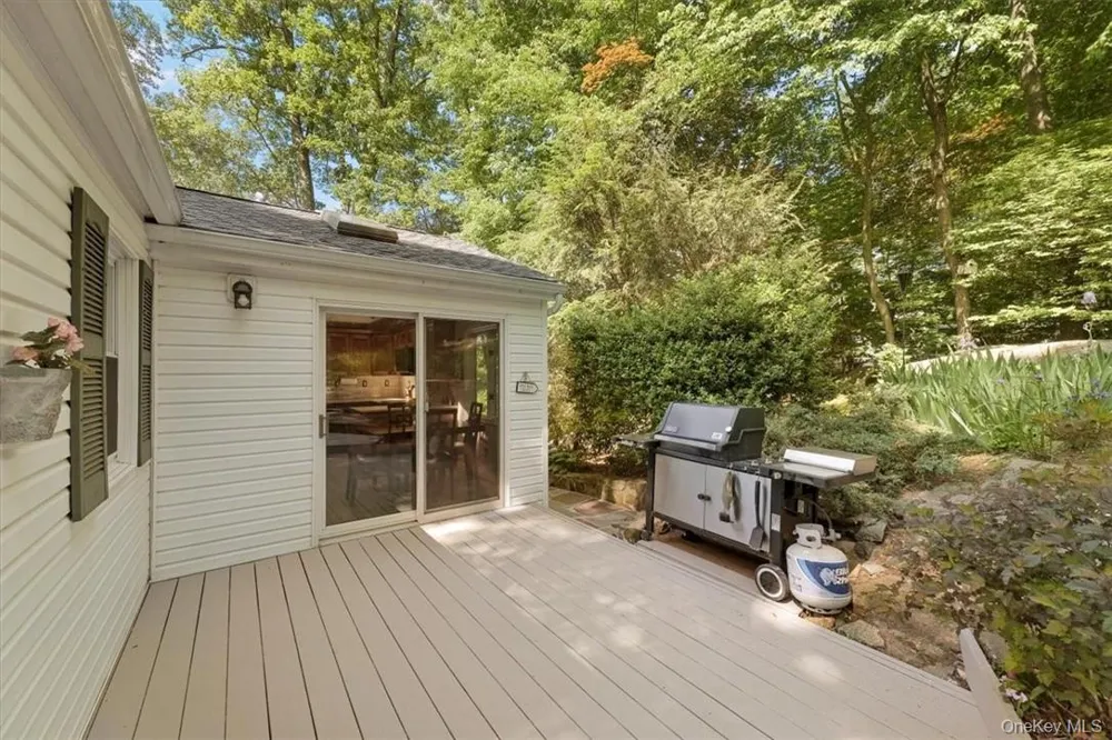 13 Split Rock Road Mahopac, NY 10541