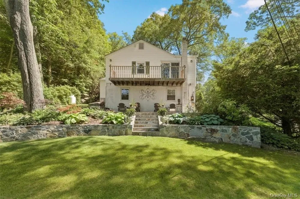 13 Split Rock Road Mahopac, NY 10541