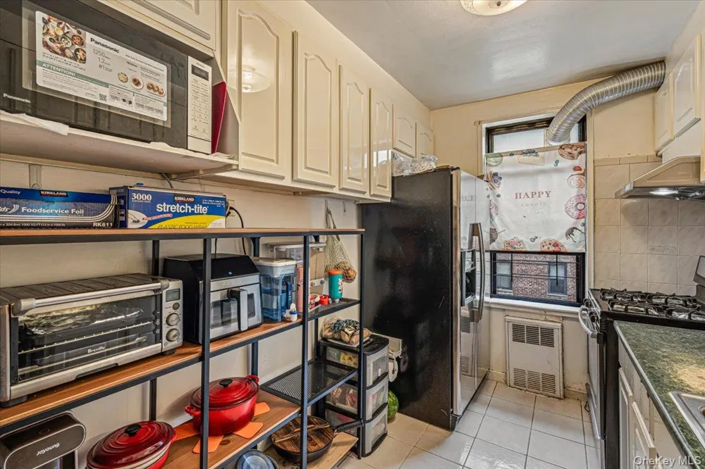 224-24 Union Street #4R Bayside, NY 11364