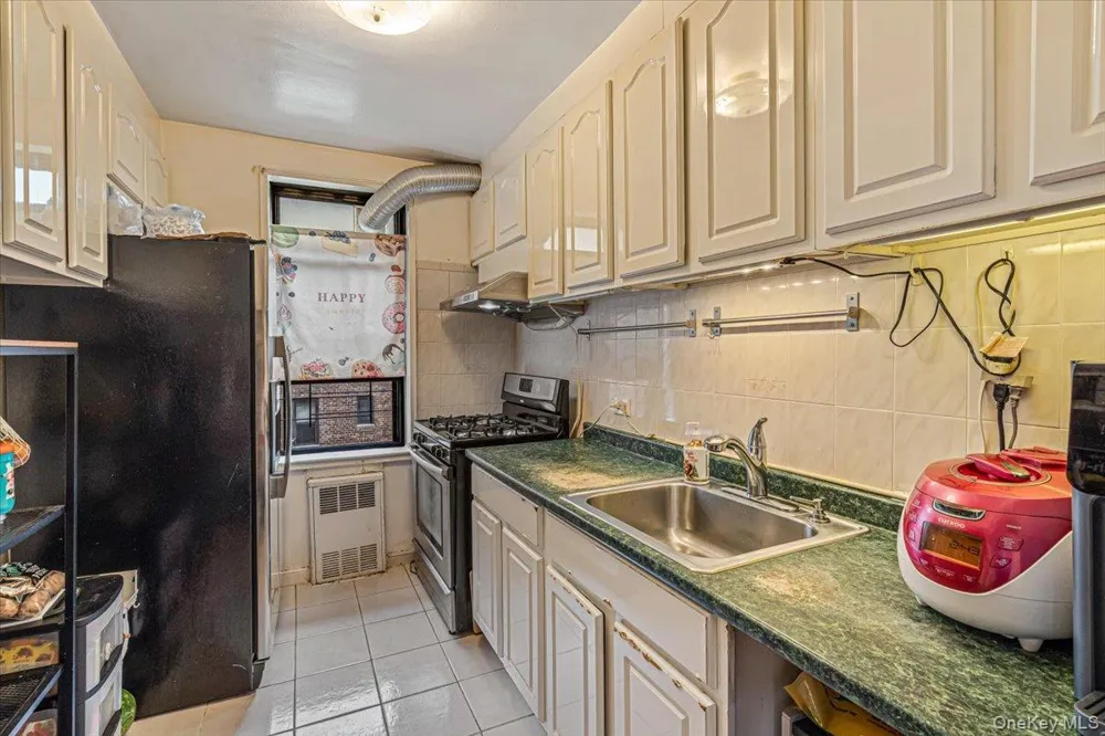224-24 Union Street #4R Bayside, NY 11364
