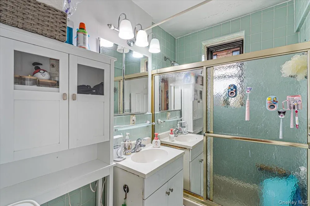 224-24 Union Street #4R Bayside, NY 11364