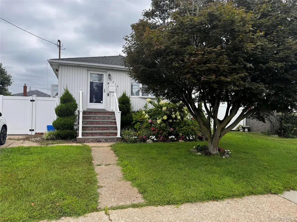 3318 MURDOCK AVENUE Oceanside, NY 11572