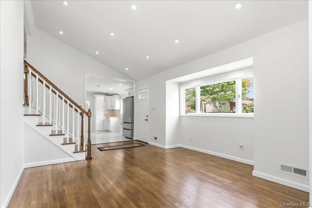 260 W 24th Street Deer Park, NY 11729