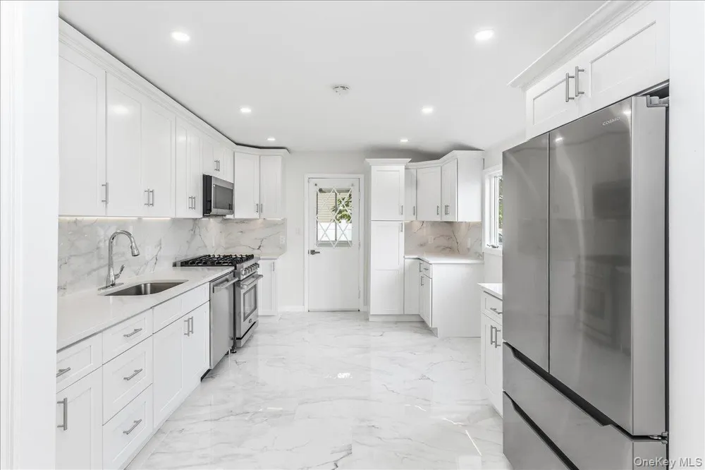 260 W 24th Street Deer Park, NY 11729
