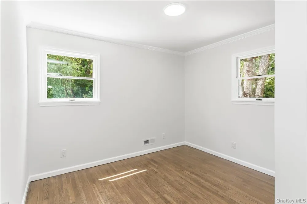 260 W 24th Street Deer Park, NY 11729