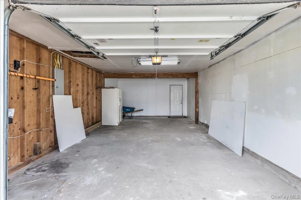 260 W 24th Street Deer Park, NY 11729