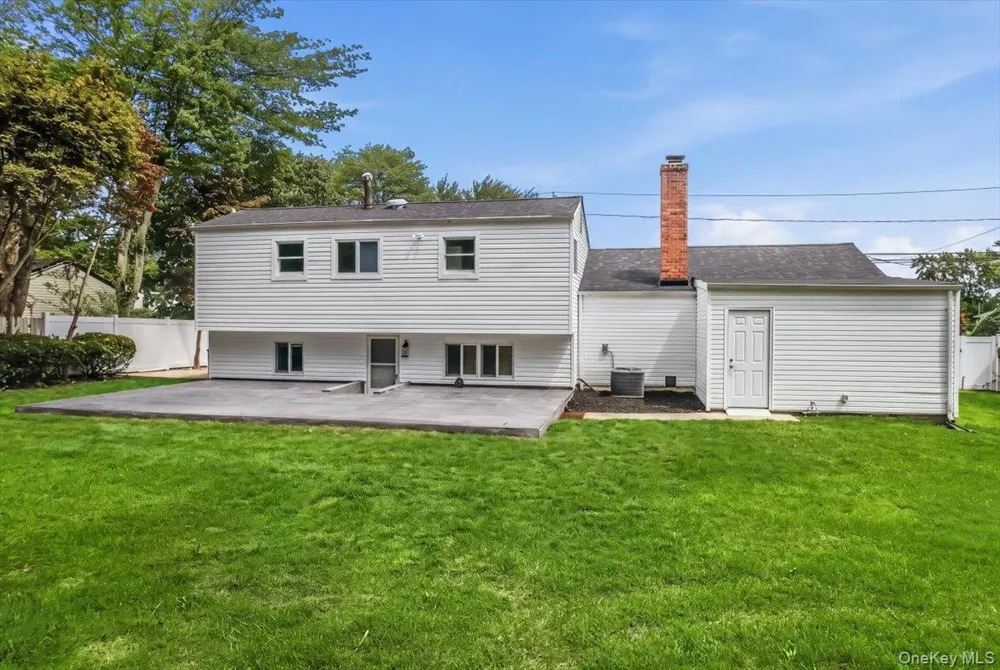 260 W 24th Street Deer Park, NY 11729