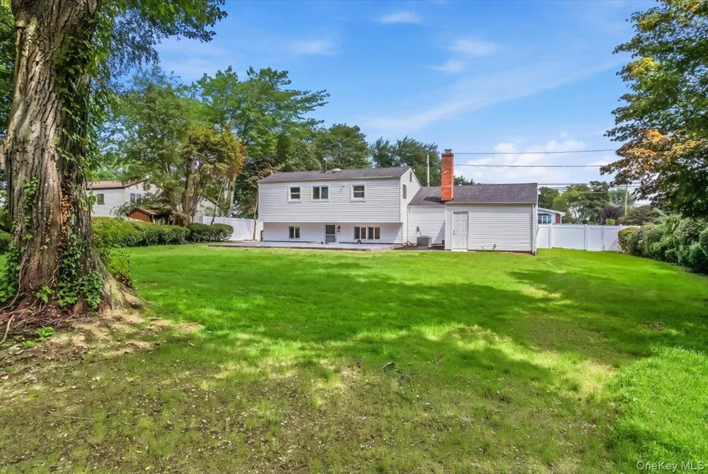 260 W 24th Street Deer Park, NY 11729