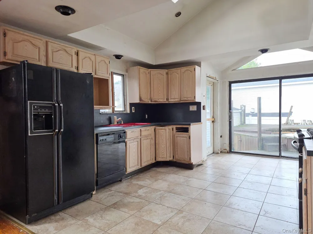 26 Gordon Place Freeport, NY 11520