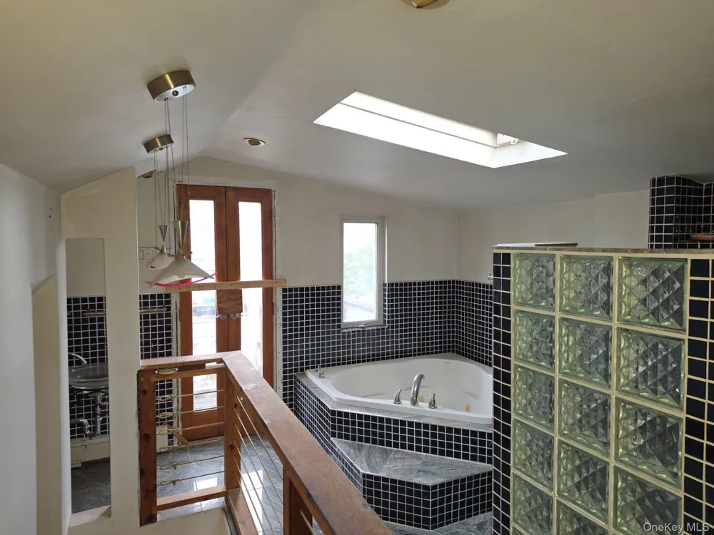 26 Gordon Place Freeport, NY 11520