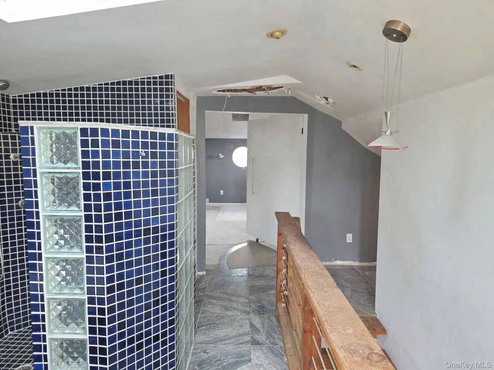 26 Gordon Place Freeport, NY 11520