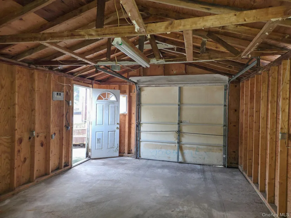 26 Gordon Place Freeport, NY 11520