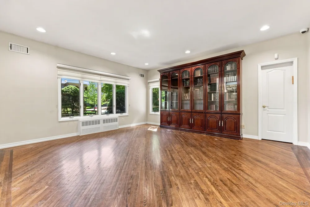 306 S Grandview Avenue Monsey, NY 10952