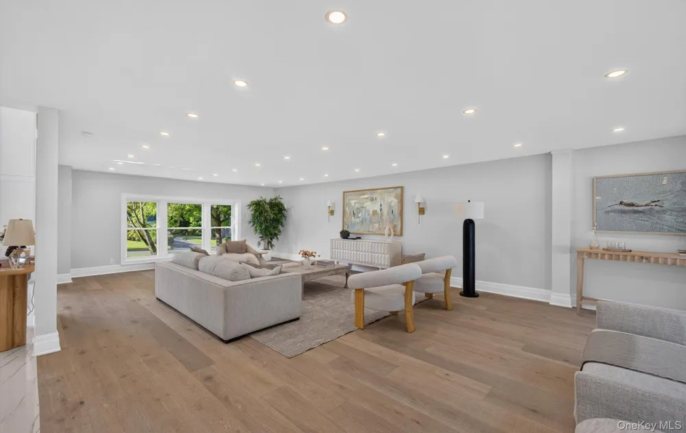 71 Wichard Boulevard Commack, NY 11725