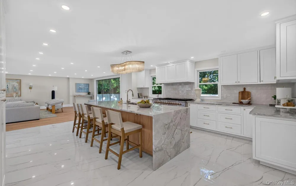 71 Wichard Boulevard Commack, NY 11725