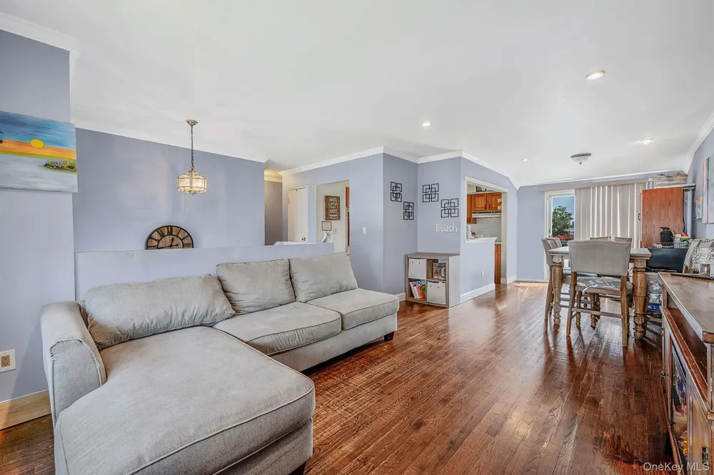 79 Jefferson Street Freeport, NY 11520