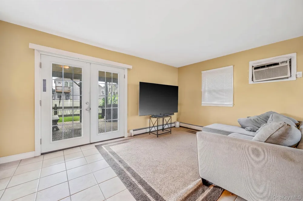 79 Jefferson Street Freeport, NY 11520