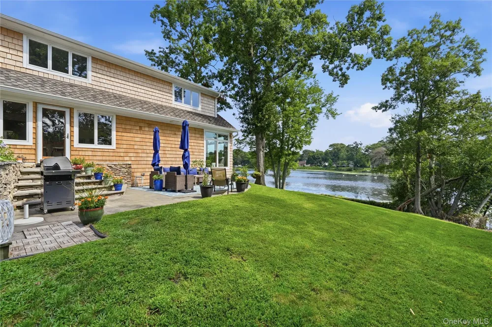 107 Lake Shore Drive Patchogue, NY 11772