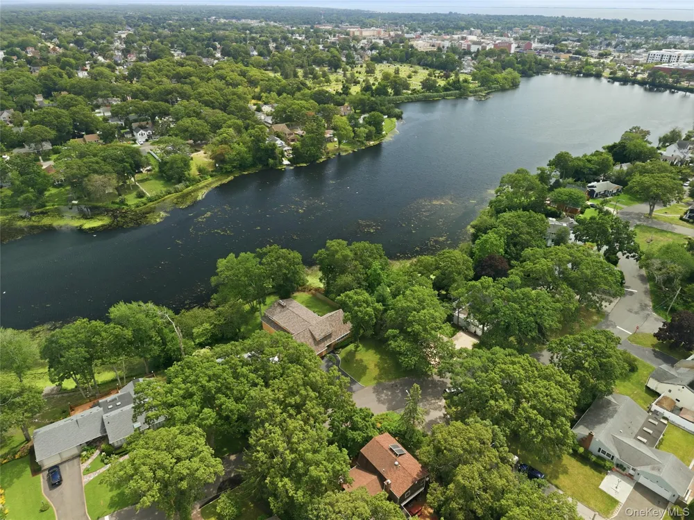 107 Lake Shore Drive Patchogue, NY 11772