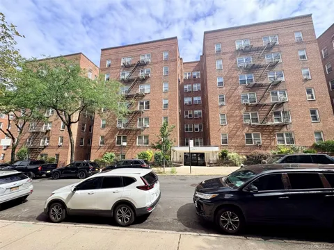 64-41 Saunders Street #605