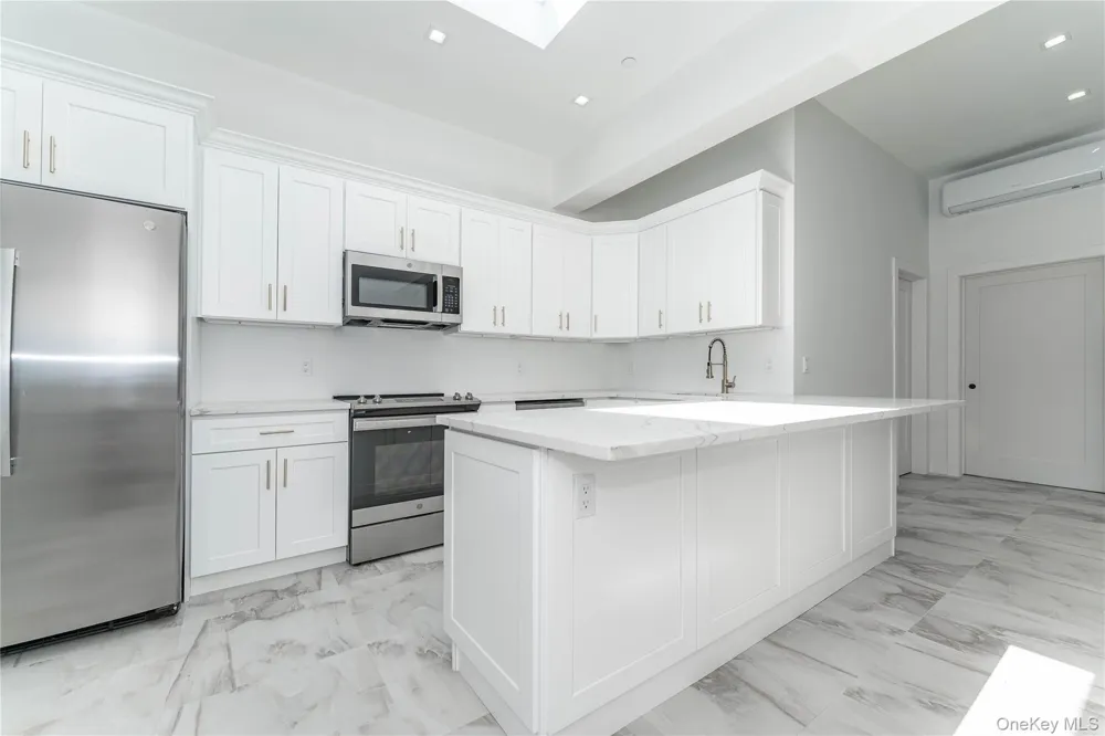 138 E Park Avenue #2 Long Beach, NY 11561