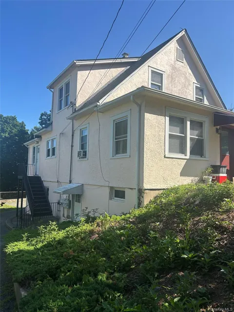 34 Bedford Ave