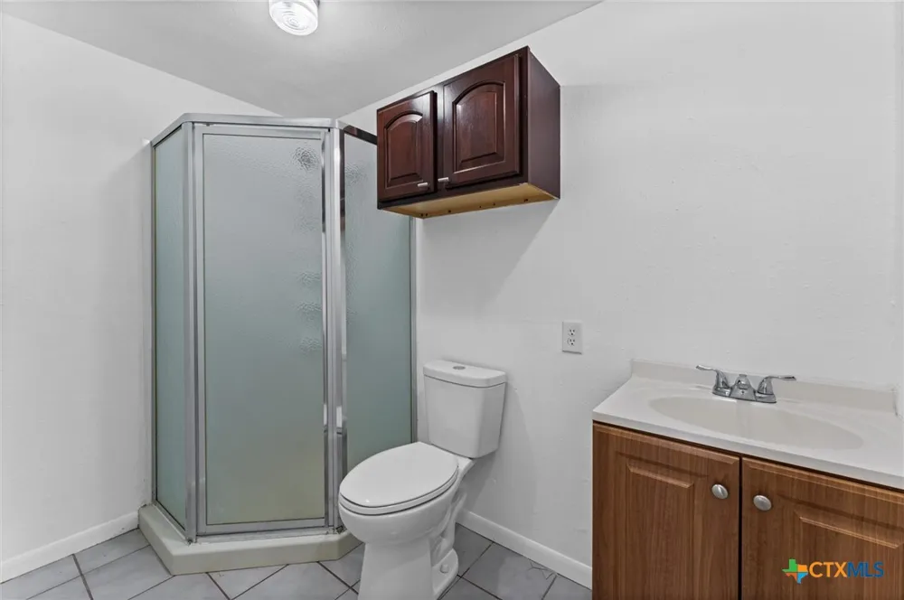 1214 E Oak Street Goliad, TX 77963