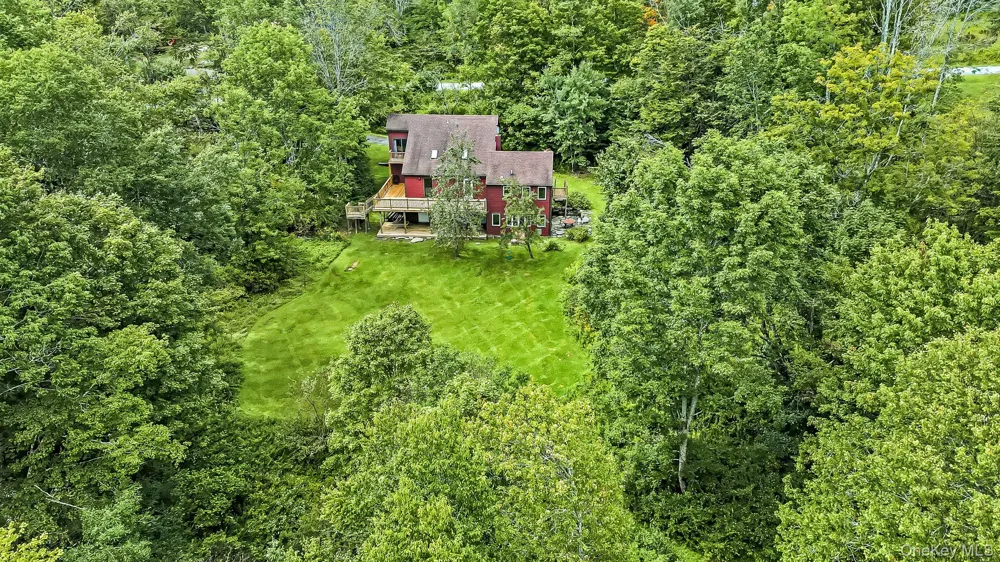 587 Dutch Hill Road Roscoe, NY 12776