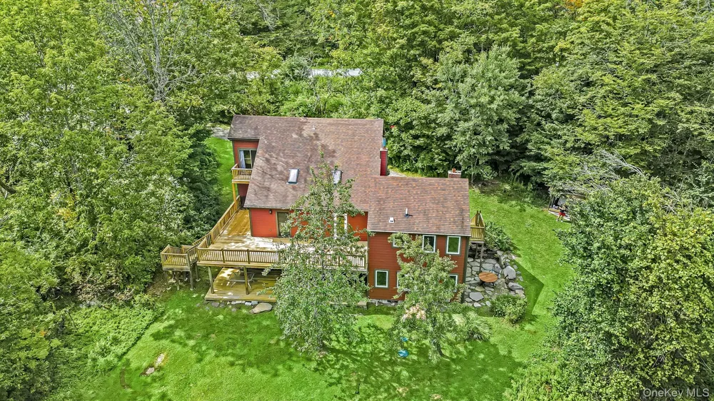 587 Dutch Hill Road Roscoe, NY 12776