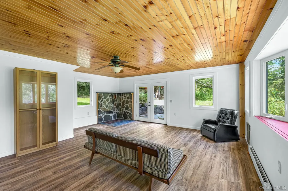 587 Dutch Hill Road Roscoe, NY 12776