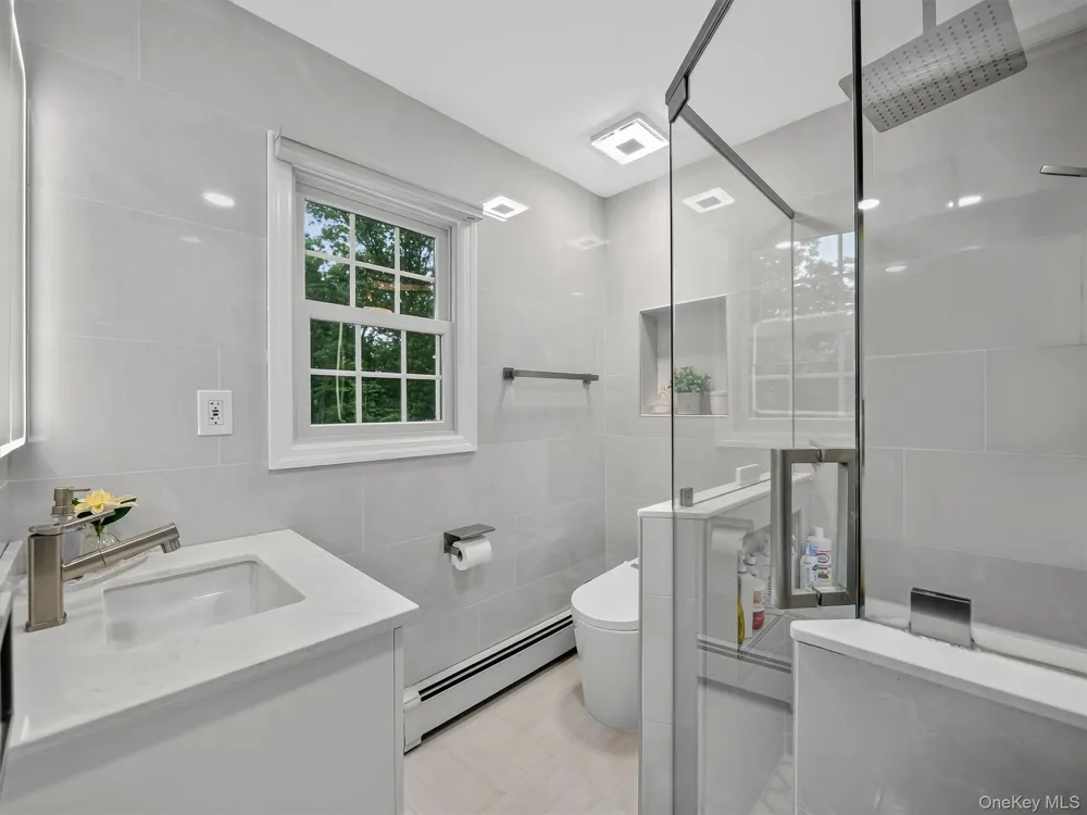 5 Evan Drive New City, NY 10956