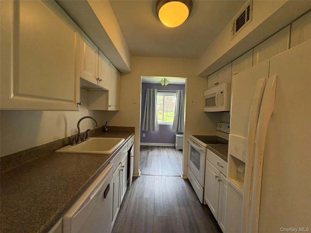 210 Cherry Hill Drive Poughkeepsie, NY 12603