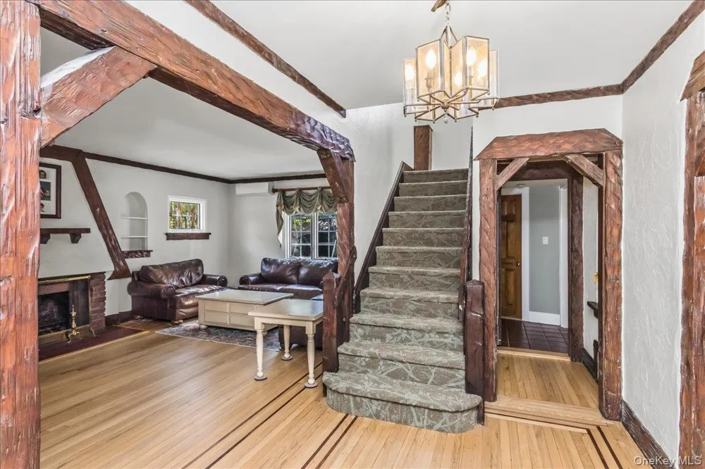 340 Princeton Road Rockville Centre, NY 11570