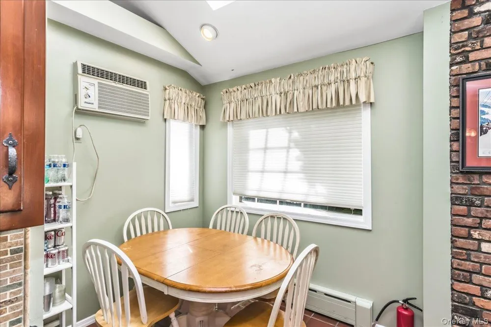 340 Princeton Road Rockville Centre, NY 11570