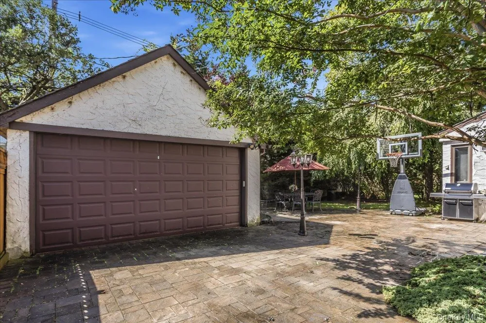 340 Princeton Road Rockville Centre, NY 11570