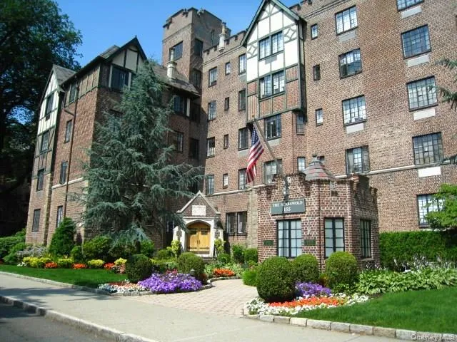 155 Garth Road #4D Scarsdale, NY 10583