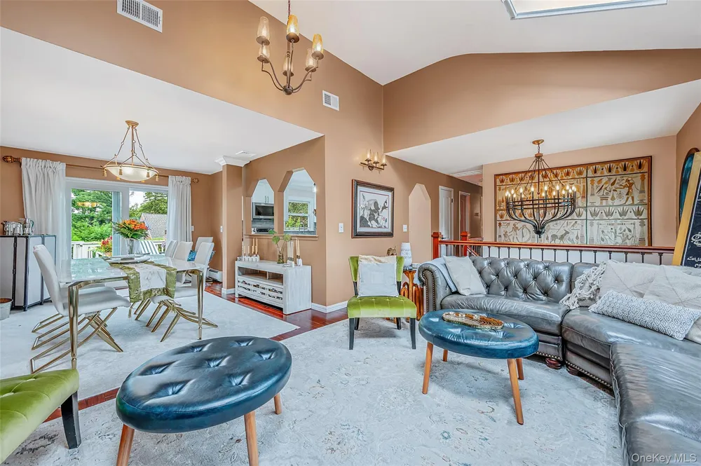 25 Kellogg Place South Huntington, NY 11746