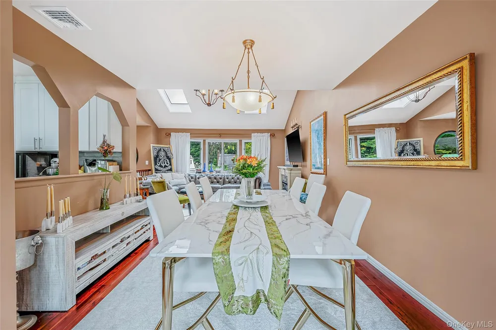 25 Kellogg Place South Huntington, NY 11746