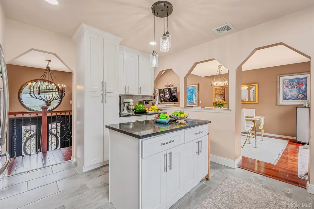 25 Kellogg Place South Huntington, NY 11746