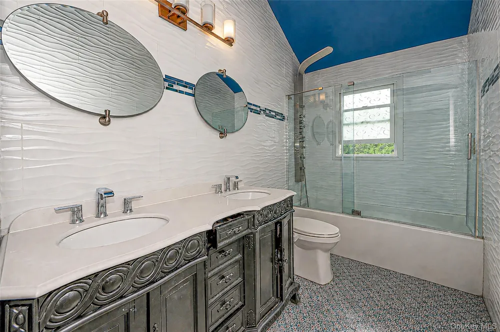 25 Kellogg Place South Huntington, NY 11746