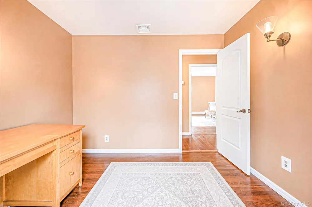 25 Kellogg Place South Huntington, NY 11746