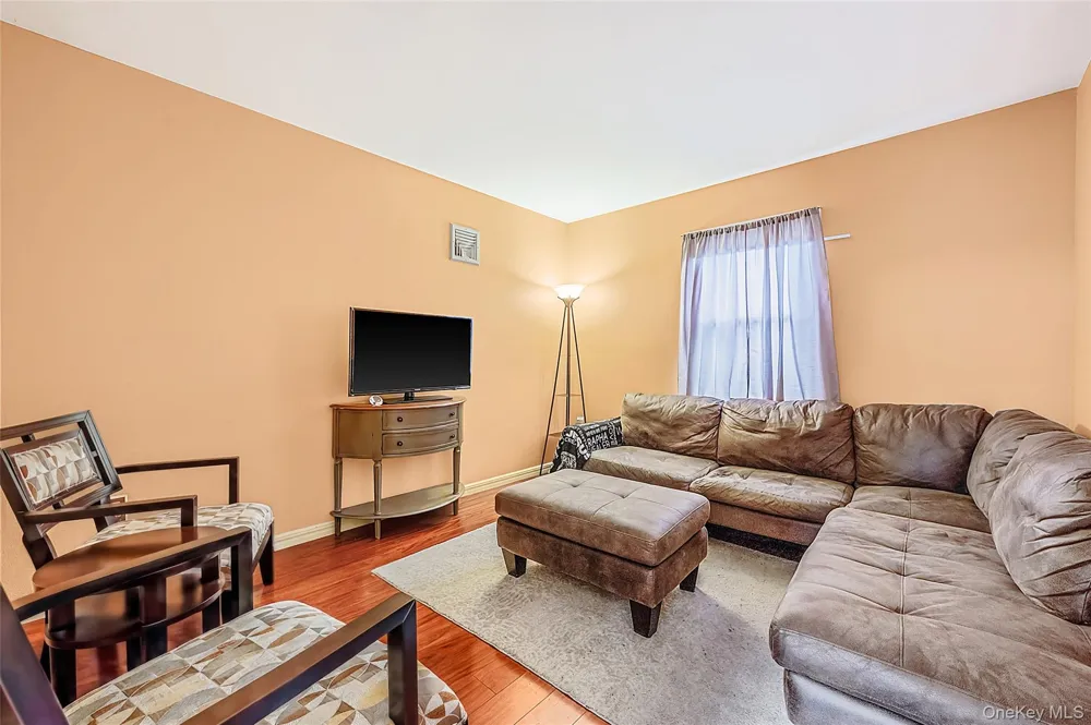25 Kellogg Place South Huntington, NY 11746