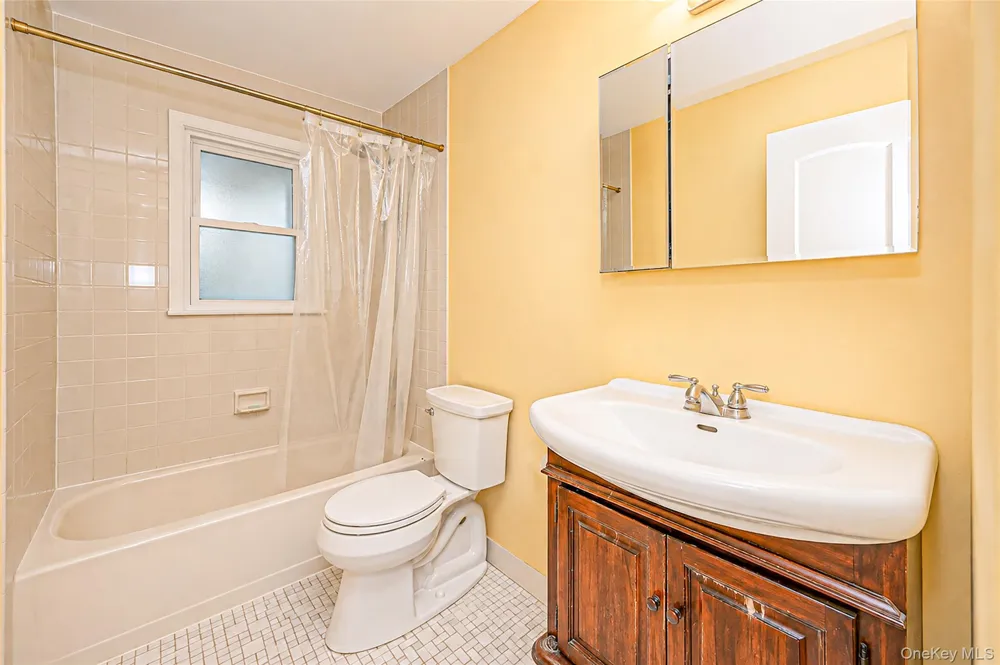 25 Kellogg Place South Huntington, NY 11746